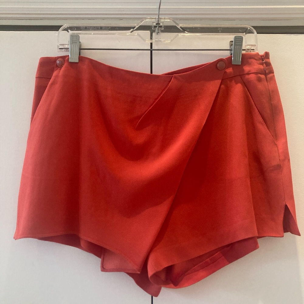 Vanessa Bruno Corol colored Women's Skorts/Hot Pants